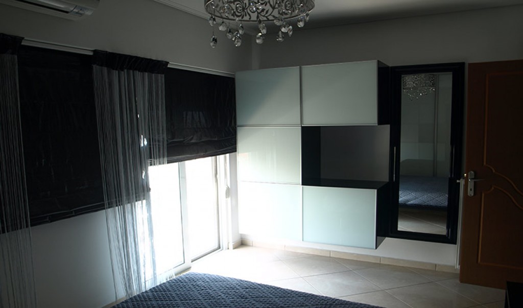 Design EKR-08